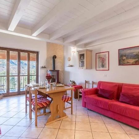 Casa Vacanze Rosalba Ferrara di Monte Baldo Eksteriør bilde