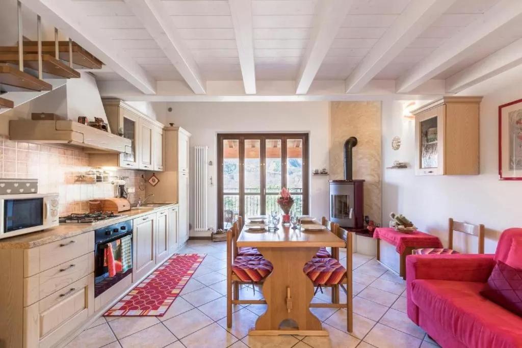 Casa Vacanze Rosalba Ferrara di Monte Baldo Eksteriør bilde