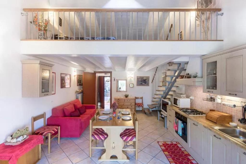 Casa Vacanze Rosalba Ferrara di Monte Baldo Eksteriør bilde