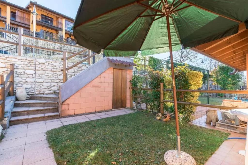 Casa Vacanze Rosalba Ferrara di Monte Baldo Eksteriør bilde